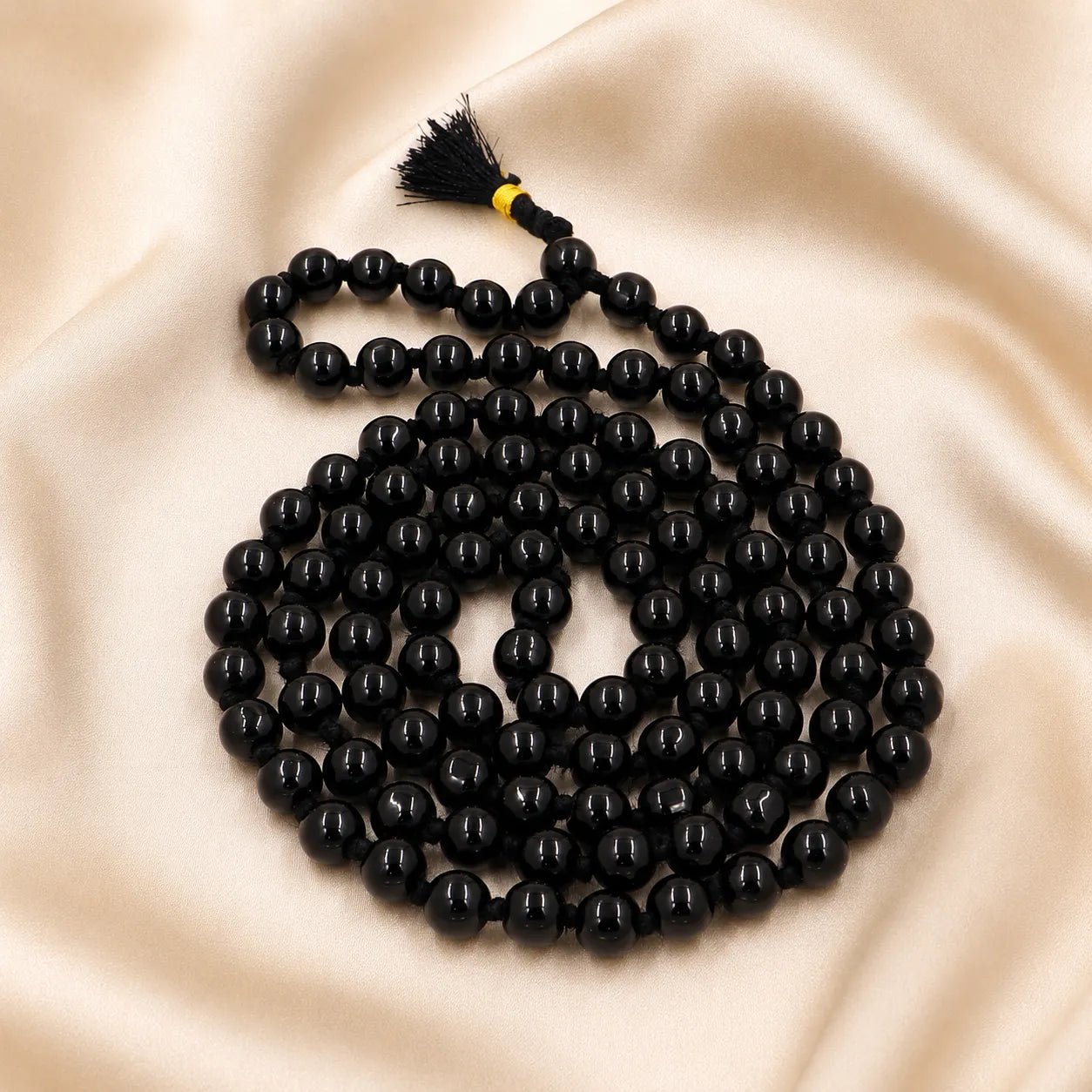 Kaale Hakik Ki Mala (Black Agate) - Astrosaras