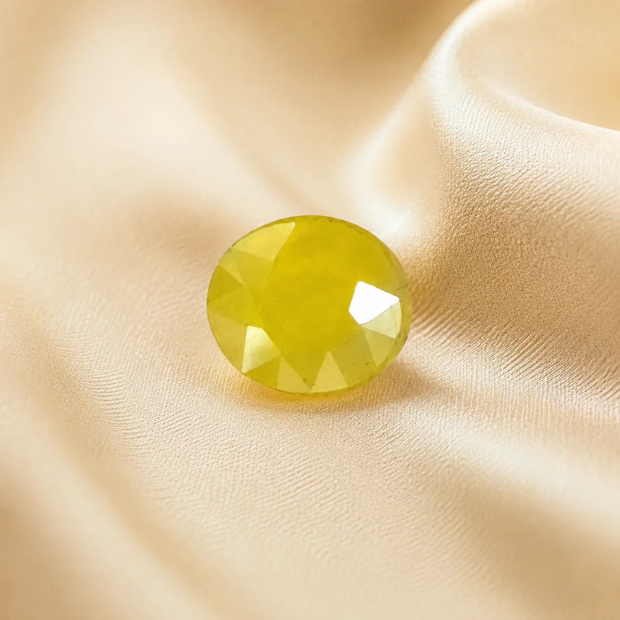 Yellow Sapphire (Pukhraj) - 6.03 Carat - Astrosaras