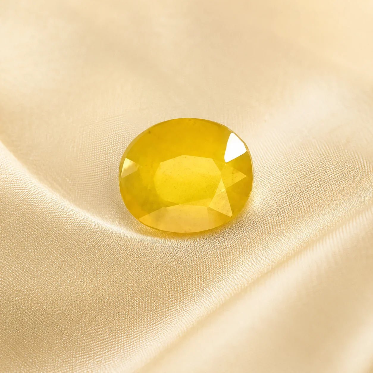 Yellow Sapphire (Pukhraj) - 6.54 Carat - Astrosaras