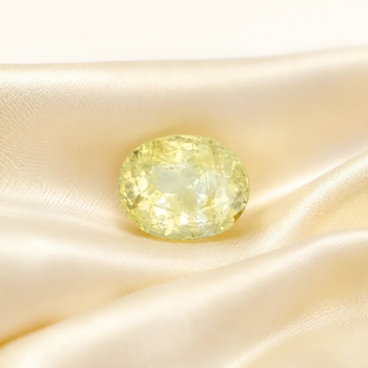 Yellow Sapphire (Pukhraj) - 7.35 Carat - Astrosaras
