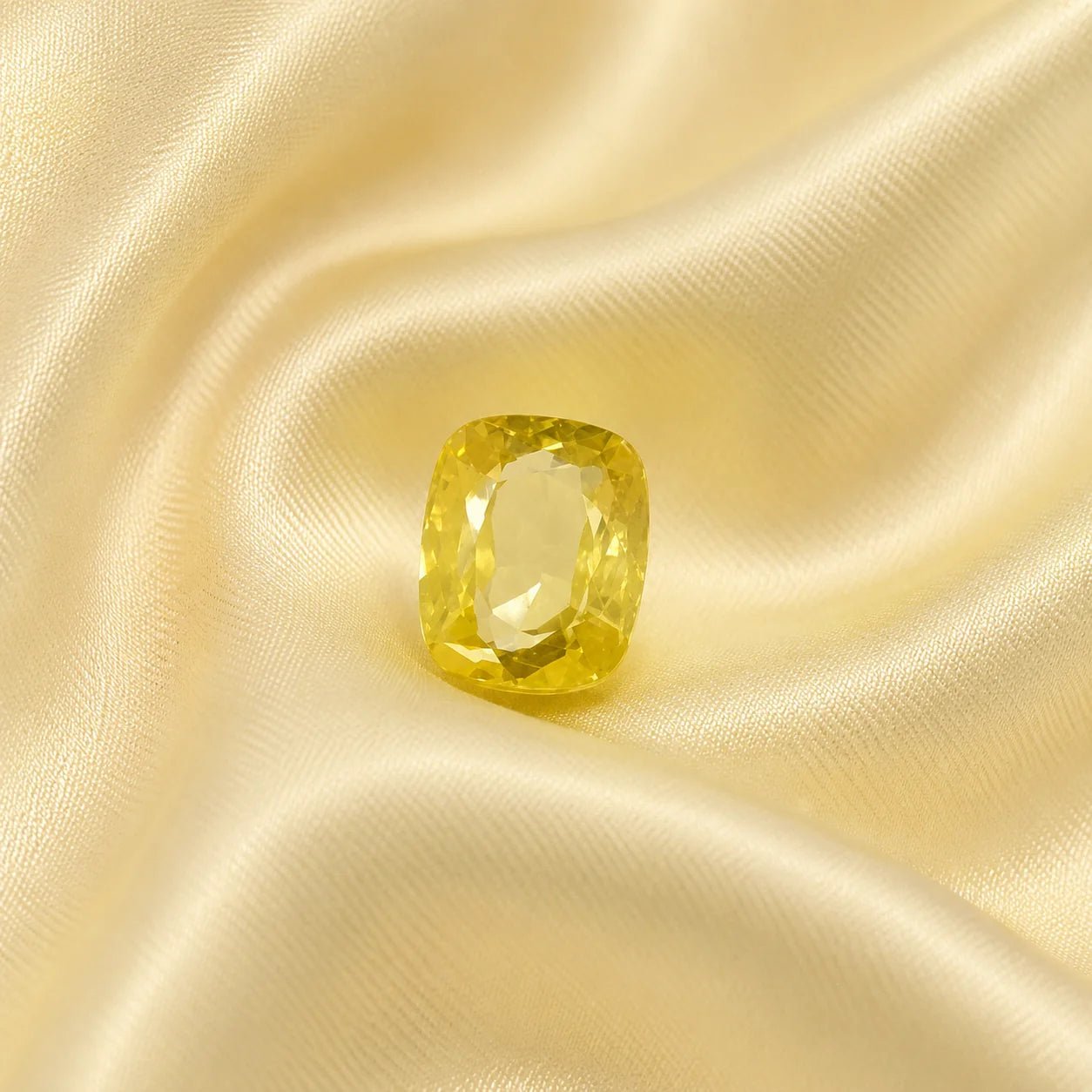 Yellow Sapphire (Pukhraj) Carat - Astrosaras